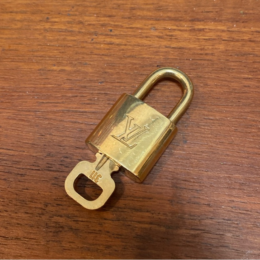 LOUIS VUITTON Gold Lock & Key #311